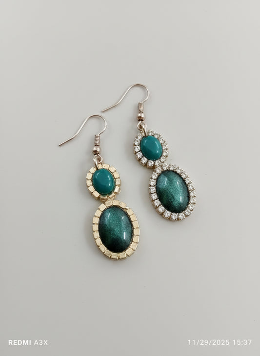 Green gemstone earrings 